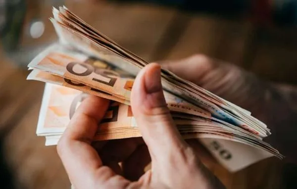Κορωνοϊός: Νέο επίδομα 600 ευρώ