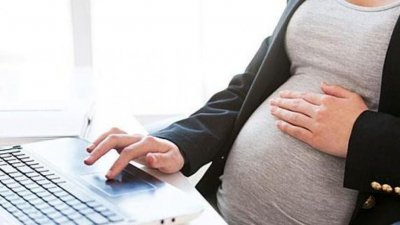 Μίνι ασφαλιστικό: Αυξάνεται η άδεια μητρότητας σε 9 μήνες για τις μητέρες στον ιδιωτικό τομέα